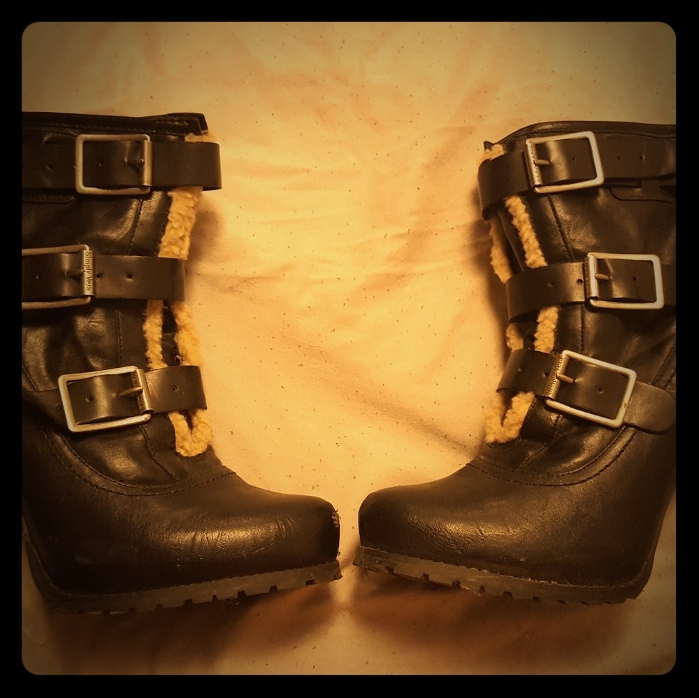 Stiletto boots with fur